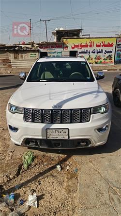 جیپ گراند شیرۆکی
